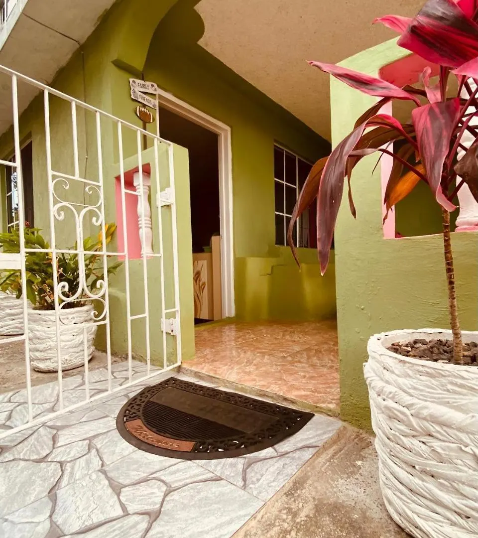Cindy'S Garden Stay Ocho Rios Jamaika